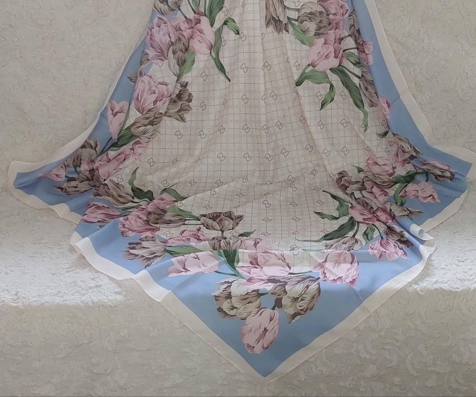 روسری زنانه نخی