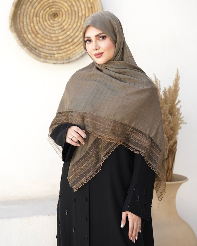 روسری نخی دور گیپور دانتل قواره ۱۴۰