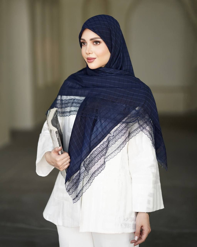 روسری نخی دور گیپور دانتل قواره ۱۴۰