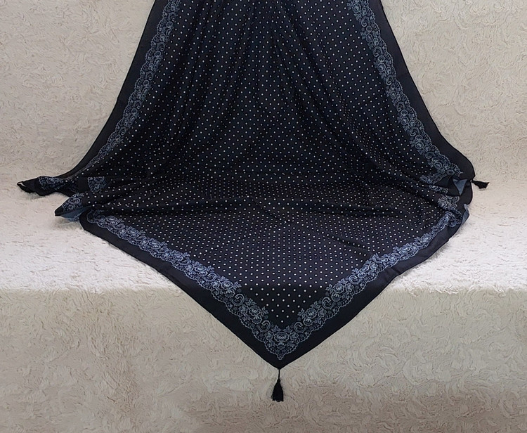 روسری نخی میس رز مشکی