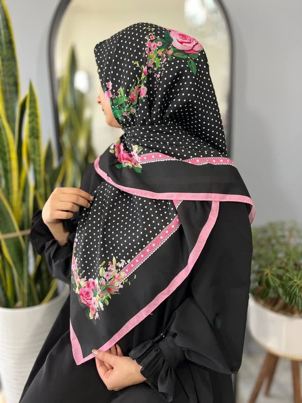 روسری حاشیه گلدار