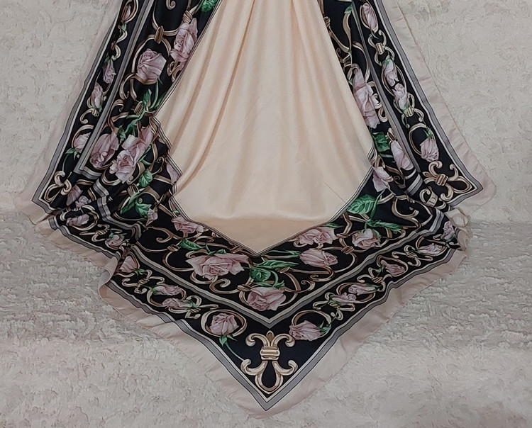 روسری زنانه سیااسکارف گلدار