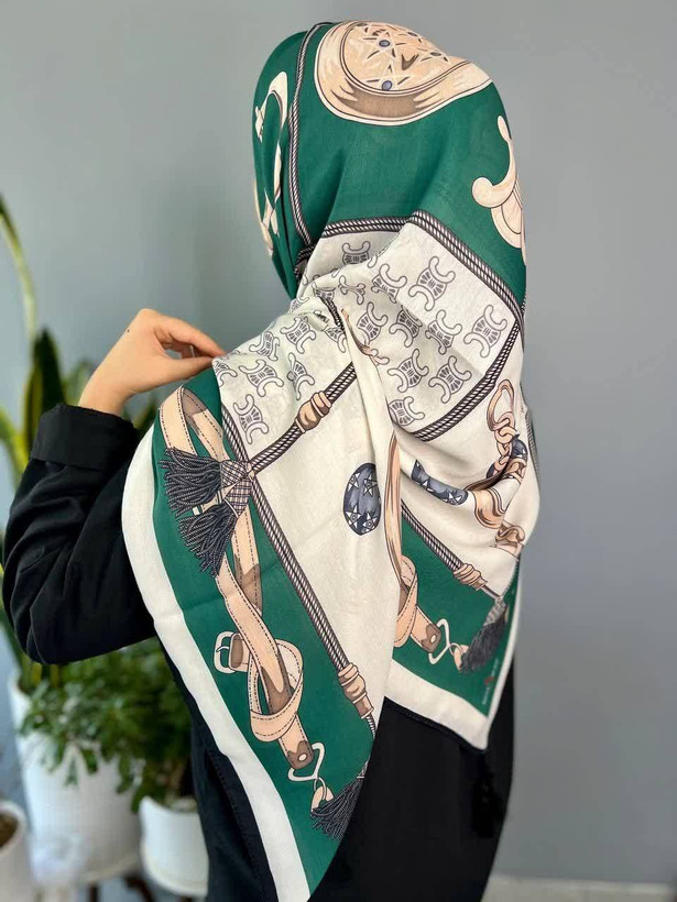 روسری زنانه نخی میس رز قواره ۱۴۰