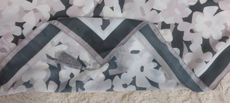 روسری سوپرنخ گل درشت