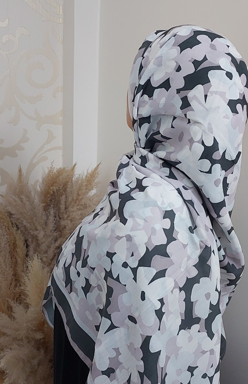 روسری زنانه سوپرنخ میس رز قواره ۱۴۰