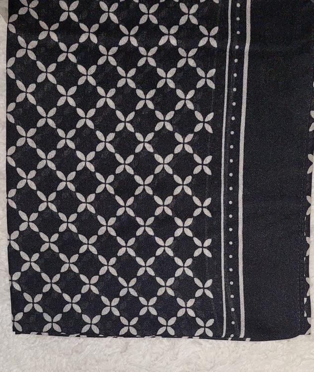 خرید آنلاین روسری نخی سیااسکارف