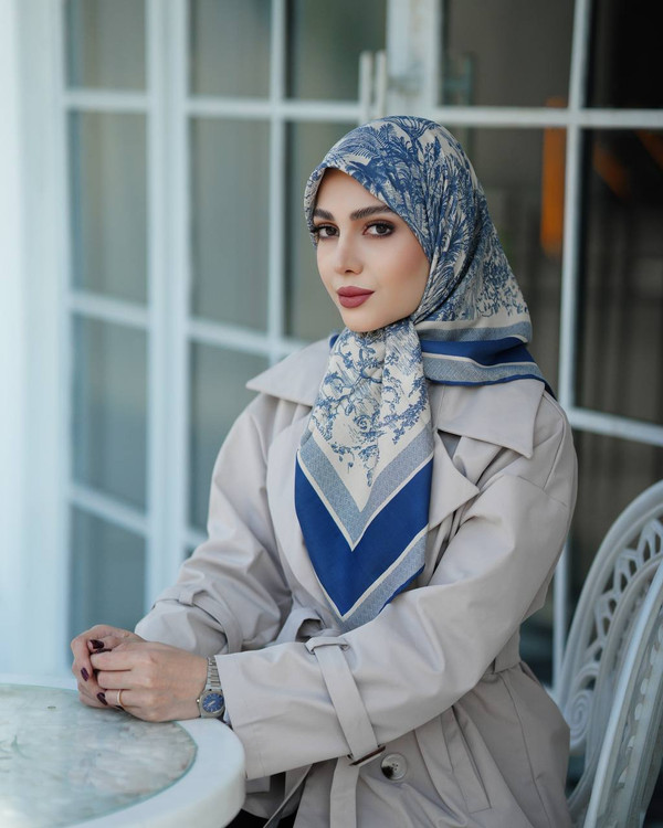 روسری زنانه ابریشم توییل کجراه قواره ۱۰۰