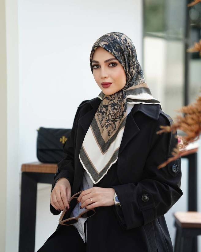 روسری زنانه ابریشم توییل کجراه قواره ۱۰۰