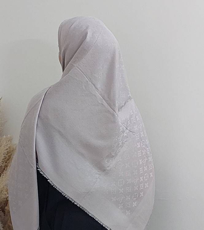 روسری زنانه نخ کشمیر پاییزه قواره ۱۴۰