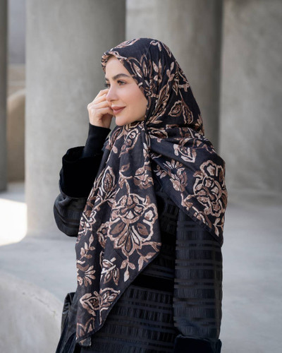 خرید روسری زنانه نخ گارزا ریچ قواره ۱۱۴۰