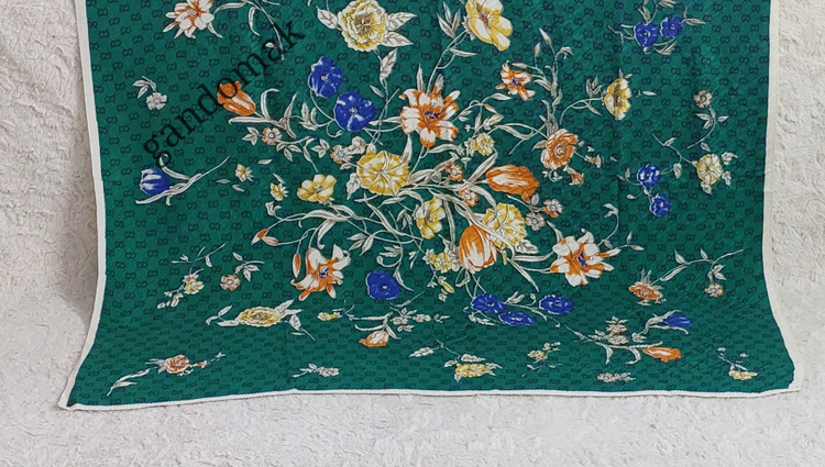 روسری زنانه دور دوخت قواره ۱۲۰