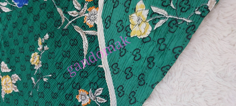 خرید روسری پلیسه ی سبز