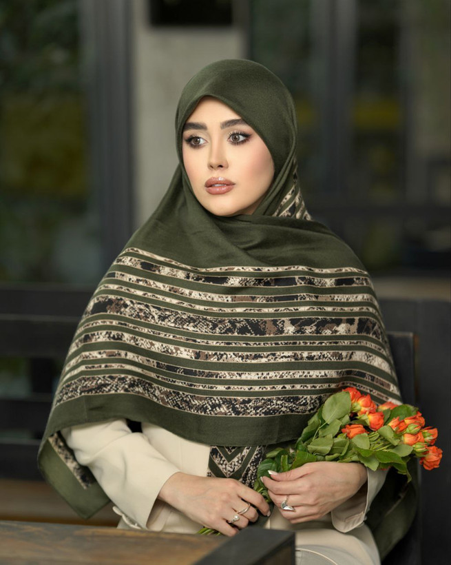 روسری زناته نخی سیااسکارف چهارفصل قواره ۱۴۰