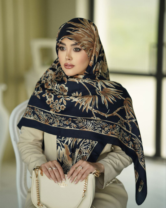 روسری زنانه نخی سیااسکارف چهارفصل قواره ۱۴۰