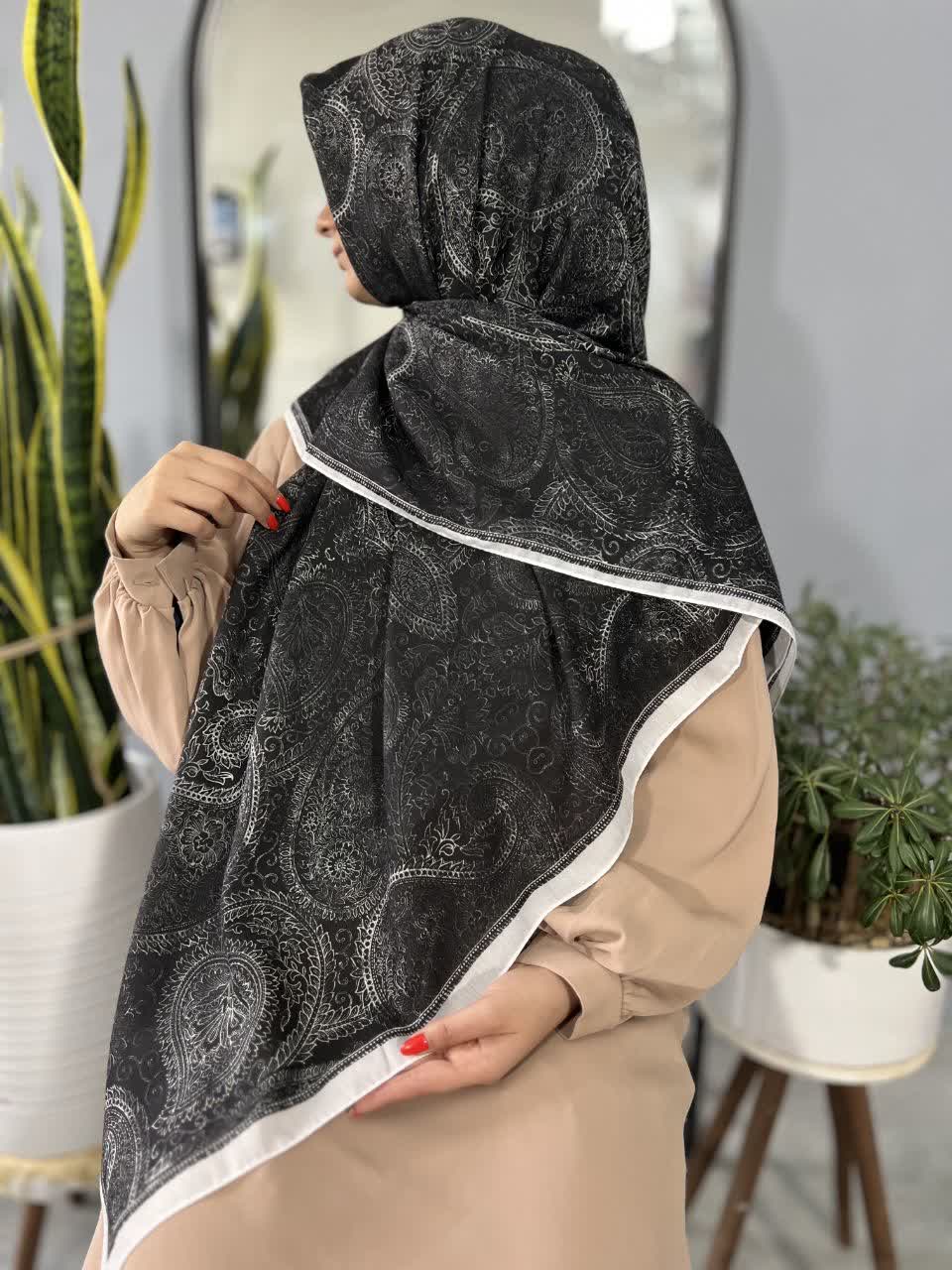 روسری سوپرنخ میس رز قواره ۱۴۰