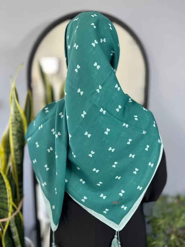 روسری زنانه سوپرنخ میس رز قواره ۱۴۰