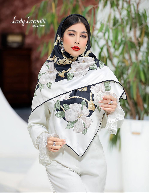 خرید روسری دور حاشیه