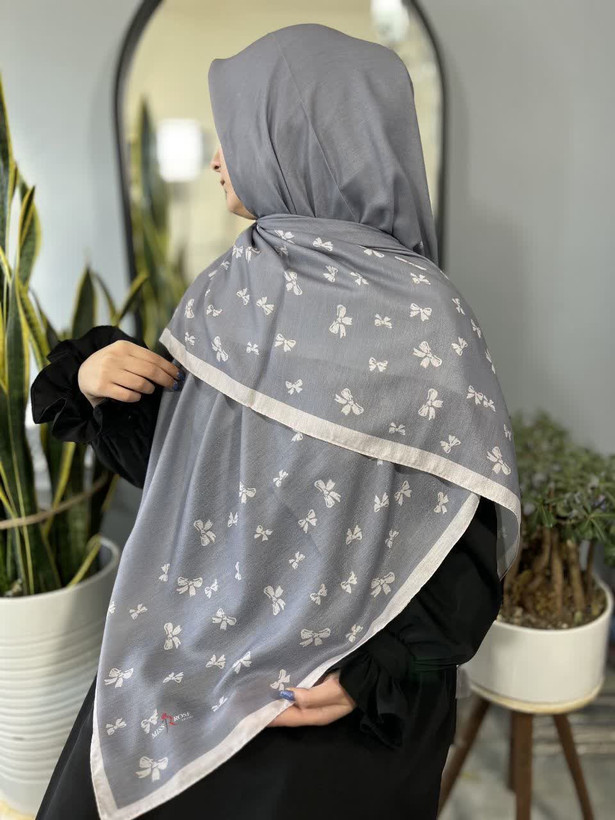 روسری نخی منگوله دار میس رز