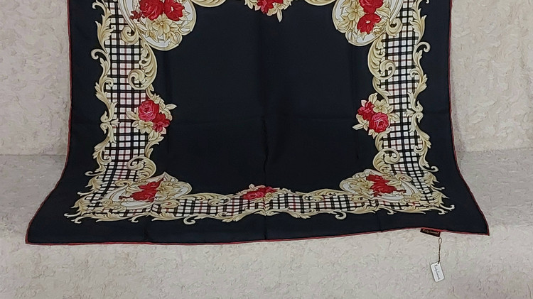 روسری زنانه ابریشم توییل کجراه قواره ۱۱۰