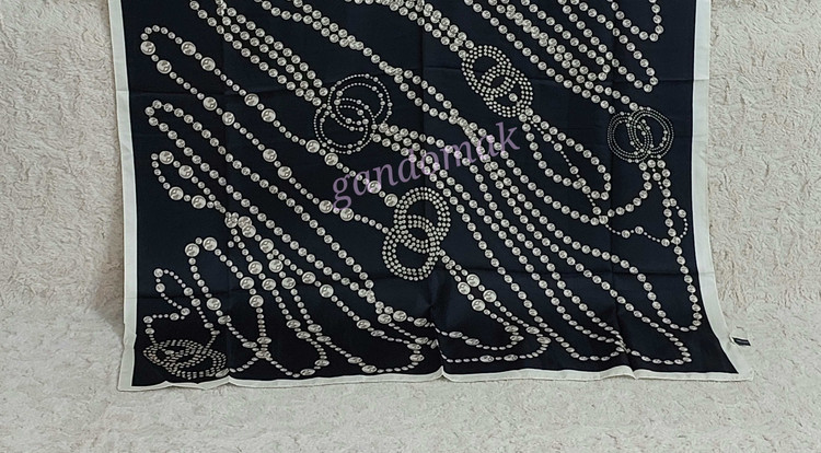 خرید آنلاین روسری ابریشم توییل