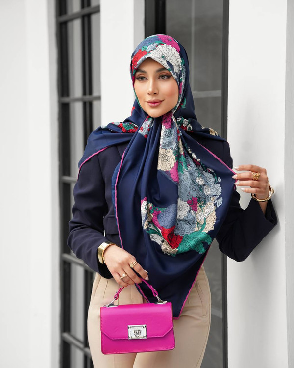 روسری زنانه ابریشم توییل کجراه قواره ۱۴۰