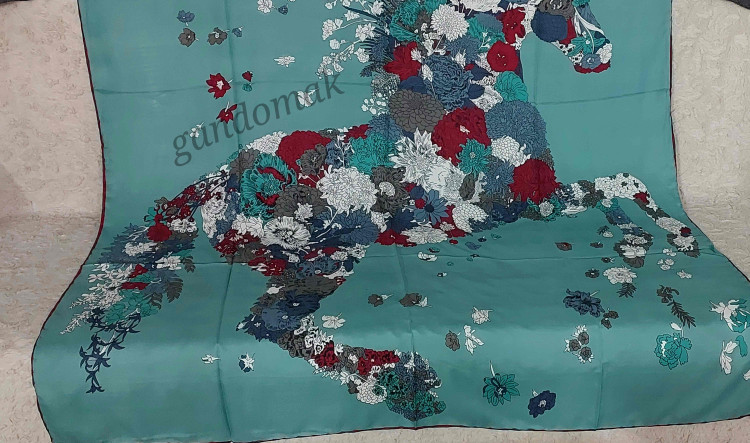 خرید آنلاین روسری ابریشم توییل