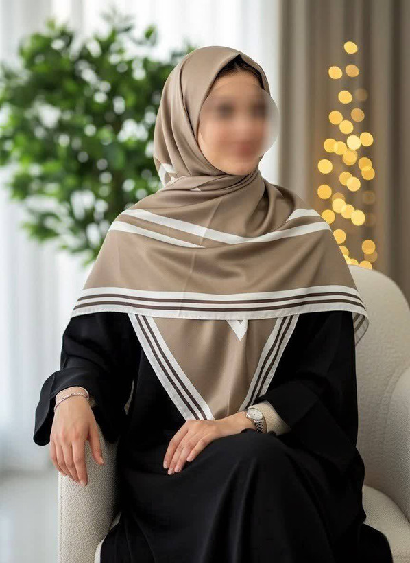 روسری زنانه ساتن ابریشم میس رز قواره ۱۳۵