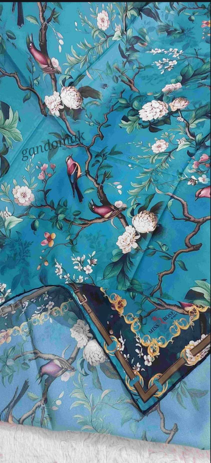 خرید روسری گلدار میس رز
