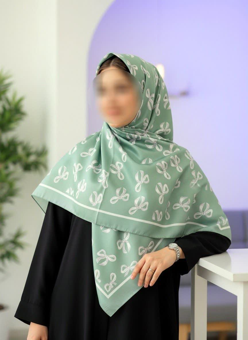 روسری زنانه ساتن ابریشم میس رز قواره ۱۳۵