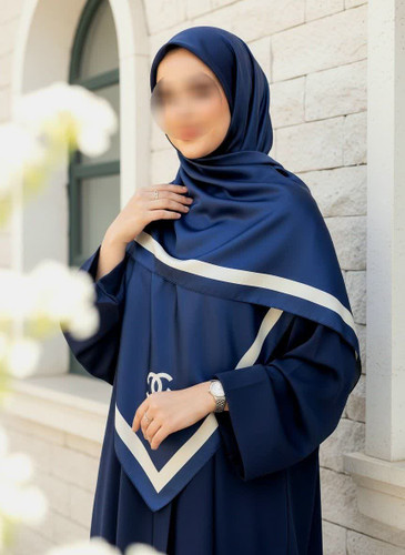 روسری زنانه ساتن ابریشم میس رز قواره ۱۳۵