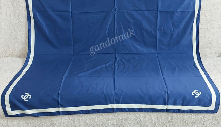 روسری ساتن سرمه ای