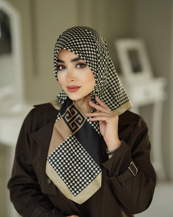 روسری زنانه ابریشم توییل وارداتی قواره ۹۰