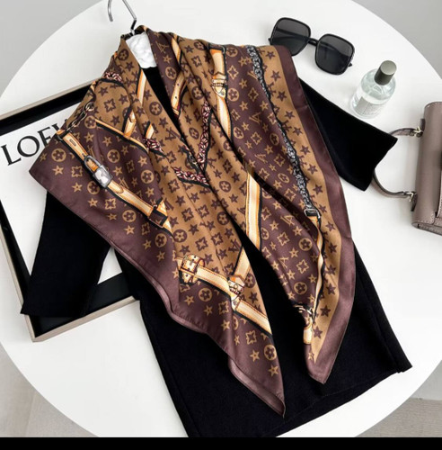 روسری زنانه ابریشم توییل وارداتی قواره ۹۰