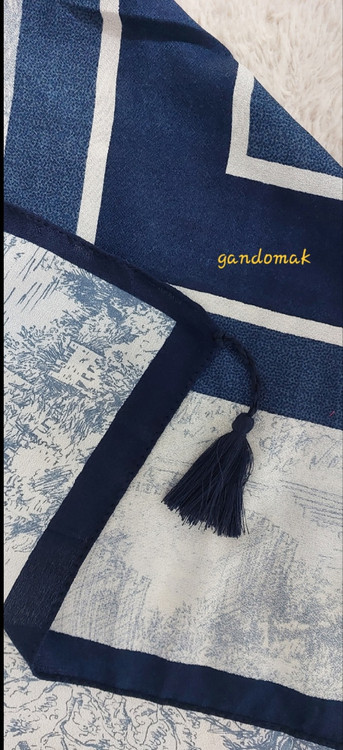 روسری سفید سرمه ای دیور