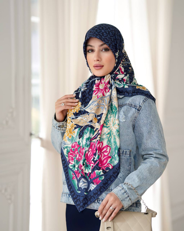 روسری ابریشم توییل کجراه قواره ۱۳۵