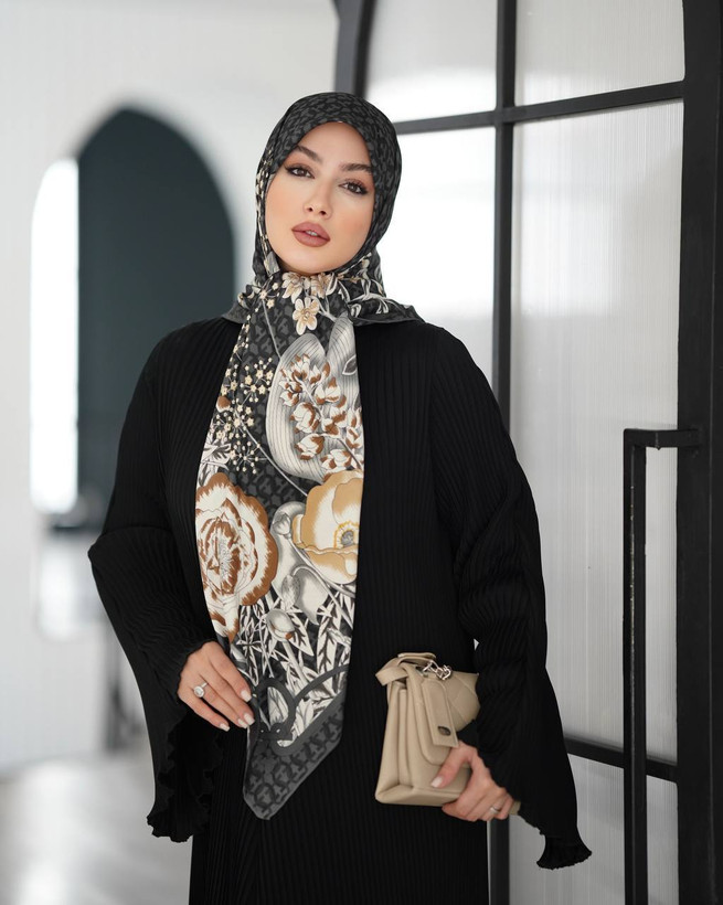 روسری ابریشم توییل کجراه قواره ۱۳۵