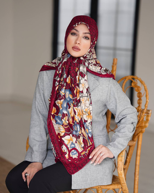 روسری ابریشم توییل کجراه قواره ۱۳۵
