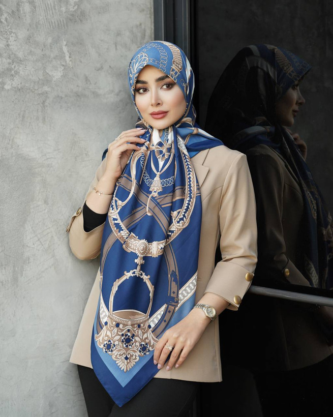 روسری زنانه ابریشم توییل قواره ۱۳۵(مجموعه اقتصادی)