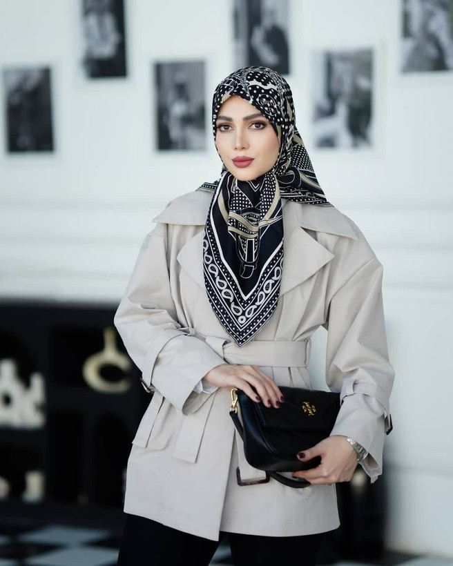 روسری زنانه ابریشم توییل کجراه قواره ۱۰۰