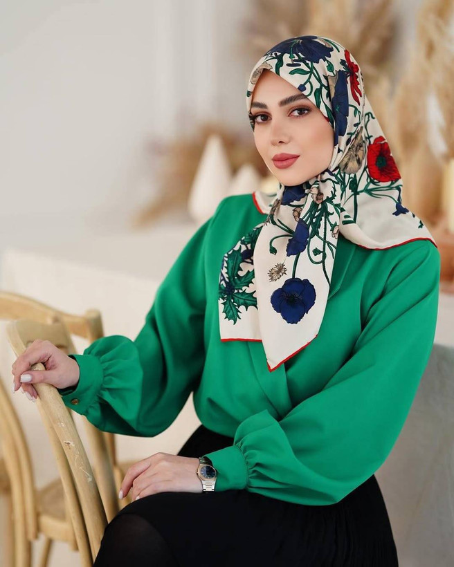 روسری زنانه ابریشم توییل قواره ۱۰۰