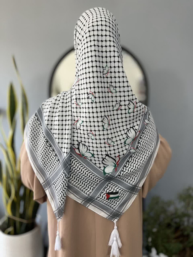 روسری زنانه نخی میس رز قواره ۱۴۰