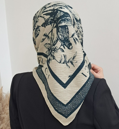 روسری زنانه نخ پلیسه قواره ۹۰