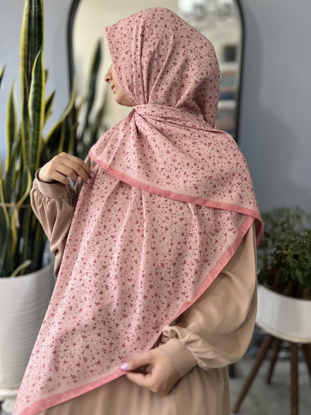 روسری زنانه سوپرنخ میس رز قواره ۱۴۰
