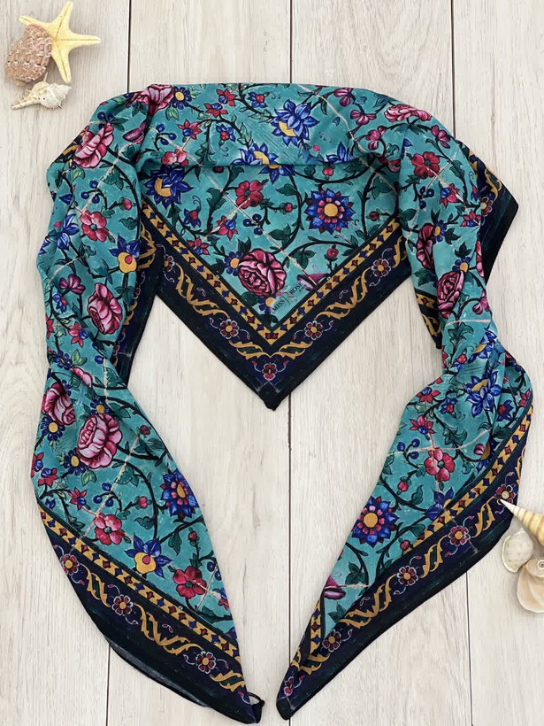 روسری زنانه کرپنخ میس رز قواره ۱۴۰