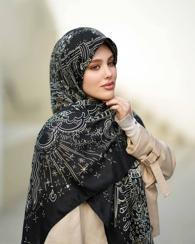 روسری زنانه نخی سیااسکارف چهارفصل قواره ۱۴۰