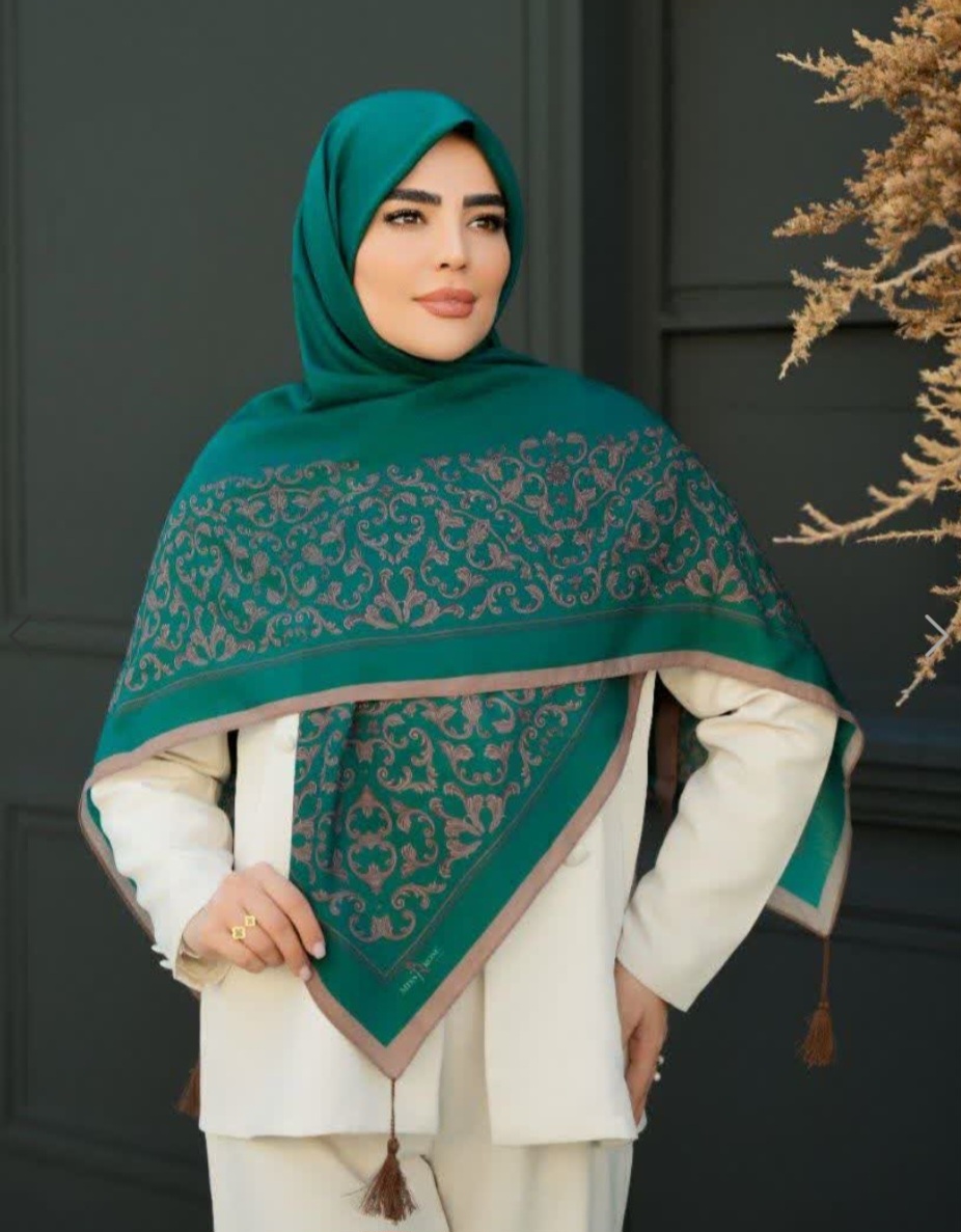 روسری زنانه سوپرنخ میس رز قواره ۱۴۰