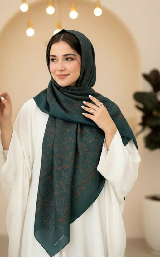 روسری زنانه سوپرنخ میس رز قواره ۱۴۰