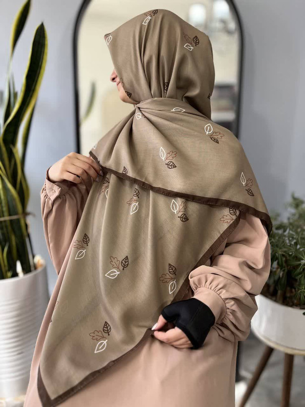 روسری زنانه سوپرنخ میس رز قواره ۱۴۰