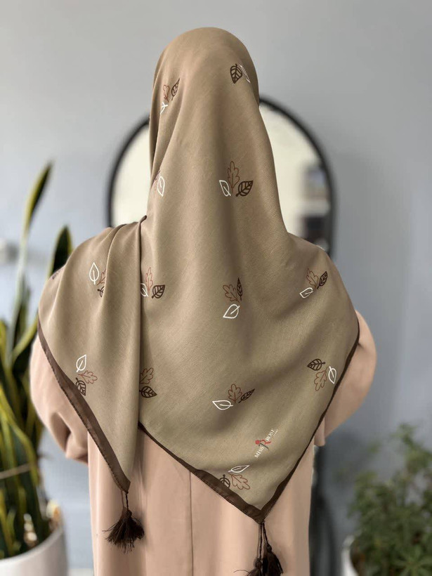 روسری زنانه سوپرنخ میس رز قواره ۱۴۰