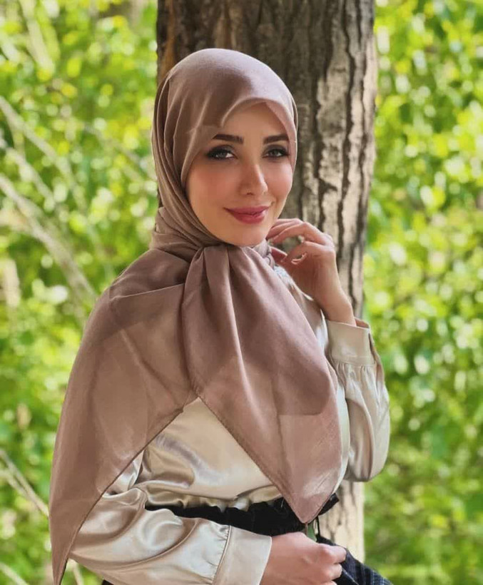 روسری زنانه نخ وال ساده قواره ۱۴۰